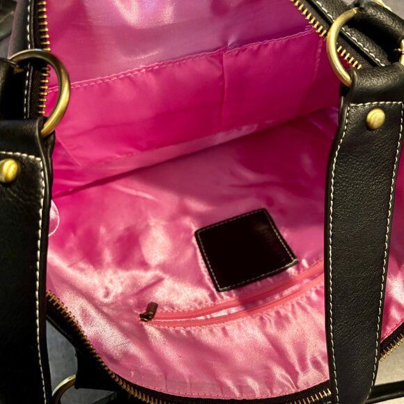 COACH MO4K-40725 BLACK LEATHER 15X12 SHOULDER BAG...**********there is a small t - Picture 6 of 7